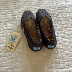 NWT TOMS Women’s Brown size 9.5 Alpargata
